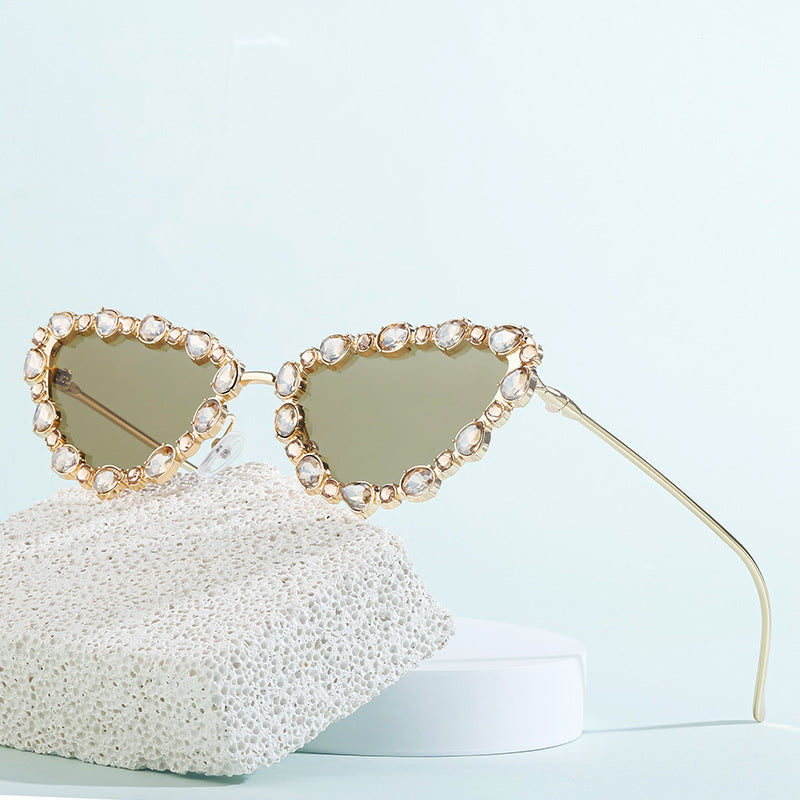 Wholesale Personalized Cat Eye Diamond PC Sunglasses